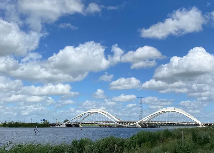 Casa Canna Couette-café 3*